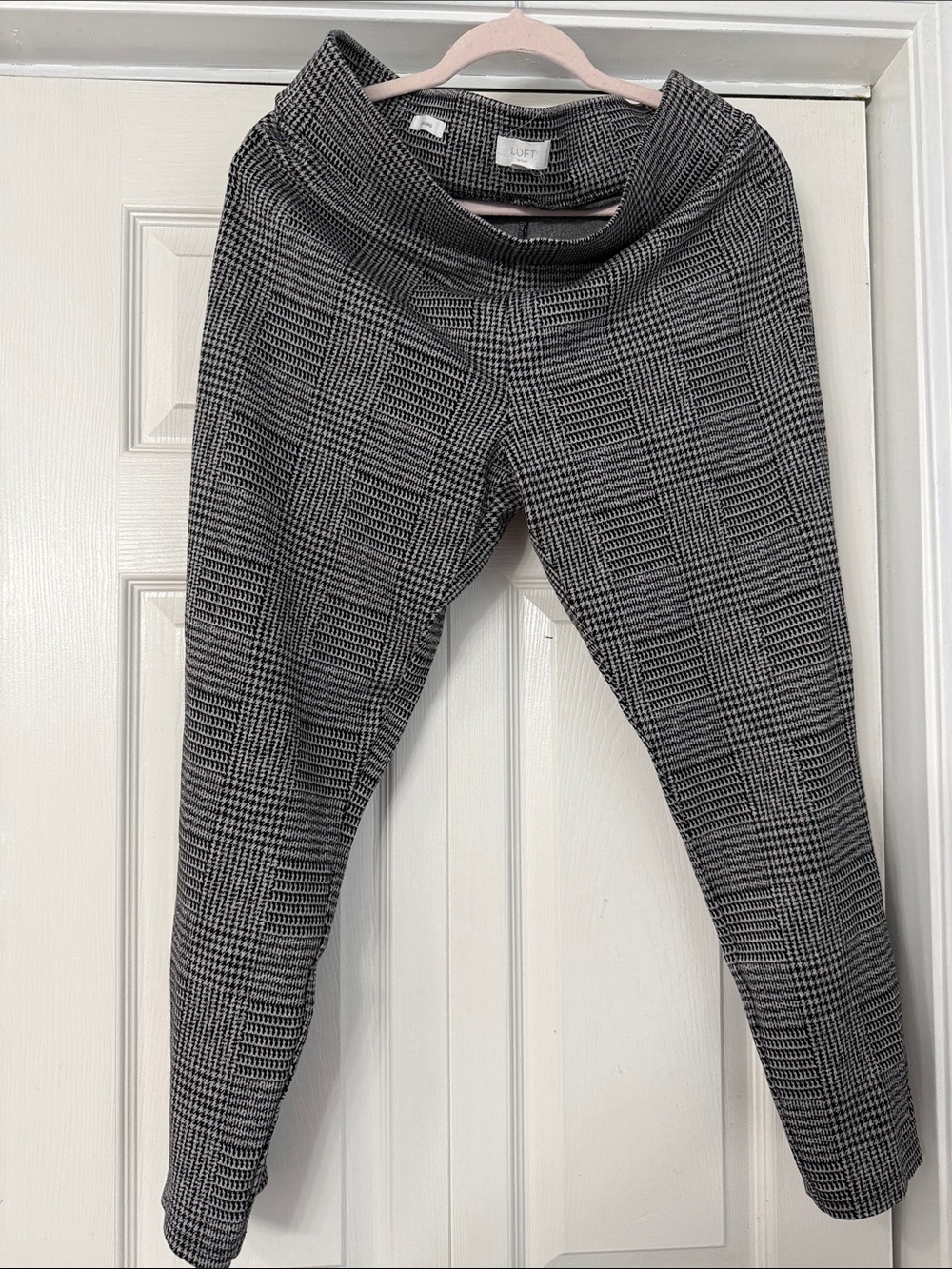 LOFT Black and Gray Glen Plaid Leggings